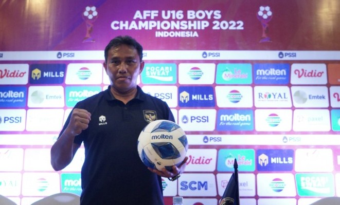 Pelatih Timnas Indonesia U-16 Bima SaktiÂ berpose usai menyampaikan keterangan dalam jumpa pers jelang Piala AFF U-16 2022 di Sleman. ANTARA/Andreas Fitri Atmoko